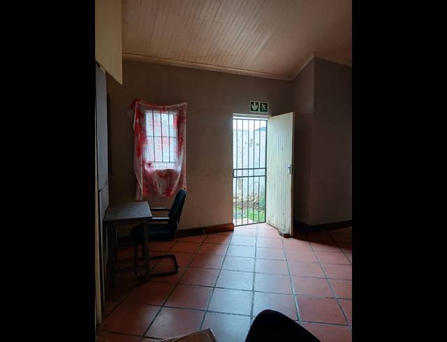 10 BEDROOM FREESTANDING FOR SALE IN HURST HILL